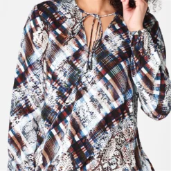 Ted Baker Ted Baker Lyz Neck Tie Blouse Womens for Blouses & Shirts Colour Ivory 11 Ted Baker Ted Baker Lyz Neck Tie Blouse Womens for Blouses & Shirts Colour Ivory -Ted Baker shop online 54450069 xxl a3