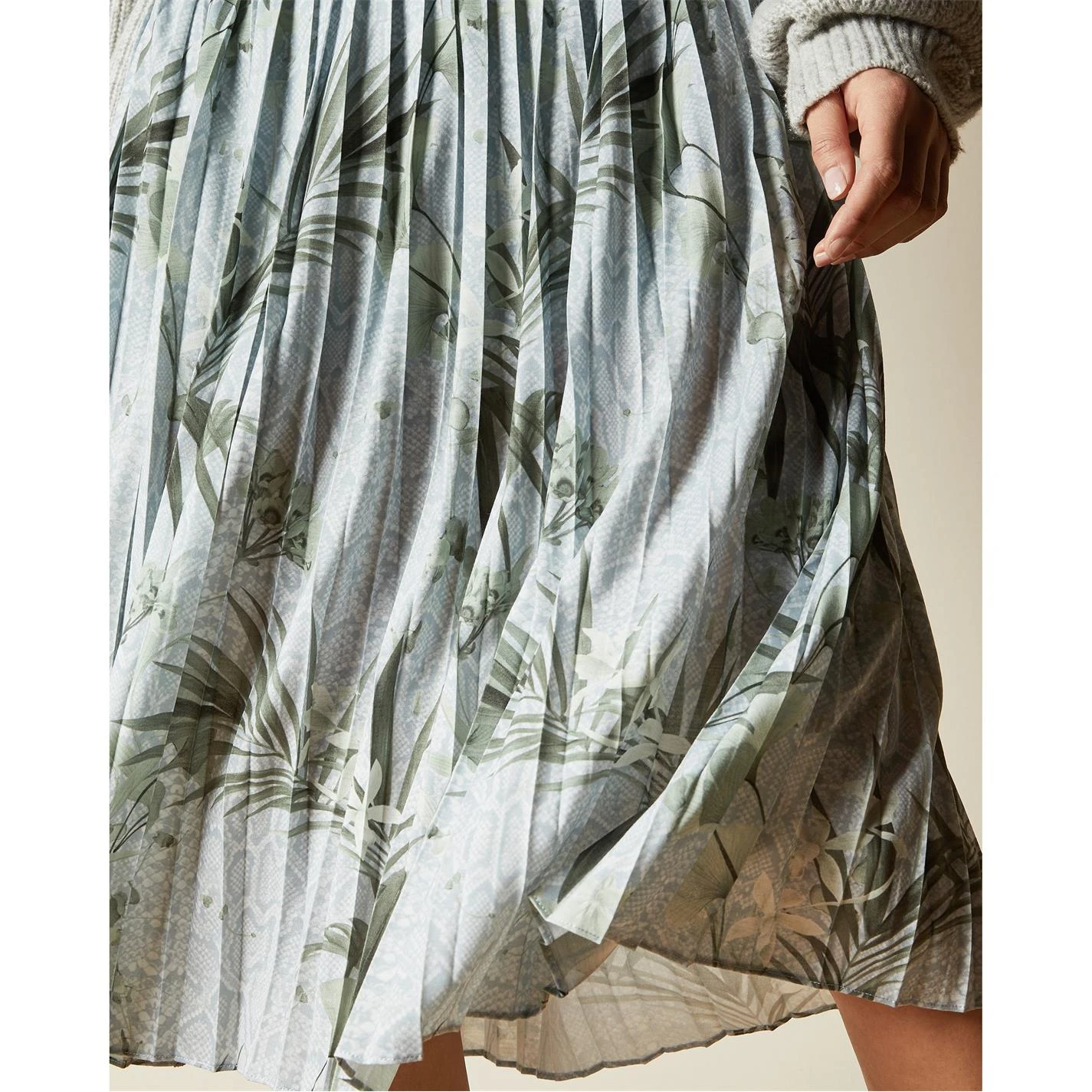 Ted Baker Estie Pleated Skirt for Skirts Colour Grey 4 Ted Baker Estie Pleated Skirt for Skirts Colour Grey - Image 2
