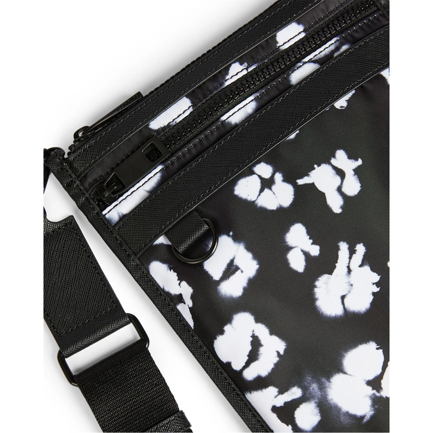 Ted Baker Ted Baker Shandy Nylon Cross Body Bag for Handbags Colour black 5 Ted Baker Ted Baker Shandy Nylon Cross Body Bag for Handbags Colour black - Image 3