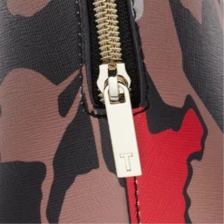 Ted Baker Mellaa Flood Saffiano Deboss Washbag for Makeup Cases & Washbags Colour black -Ted Baker shop online 71221799 xxl a4